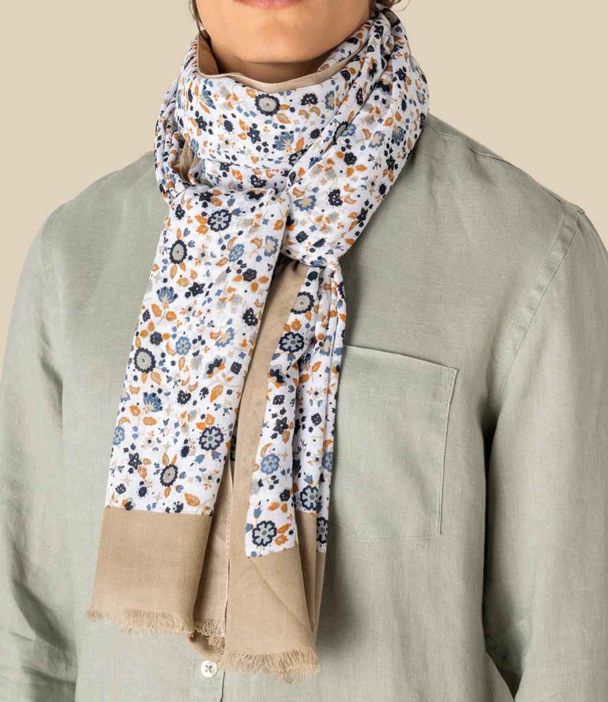 SP145 White Floral Blue Model